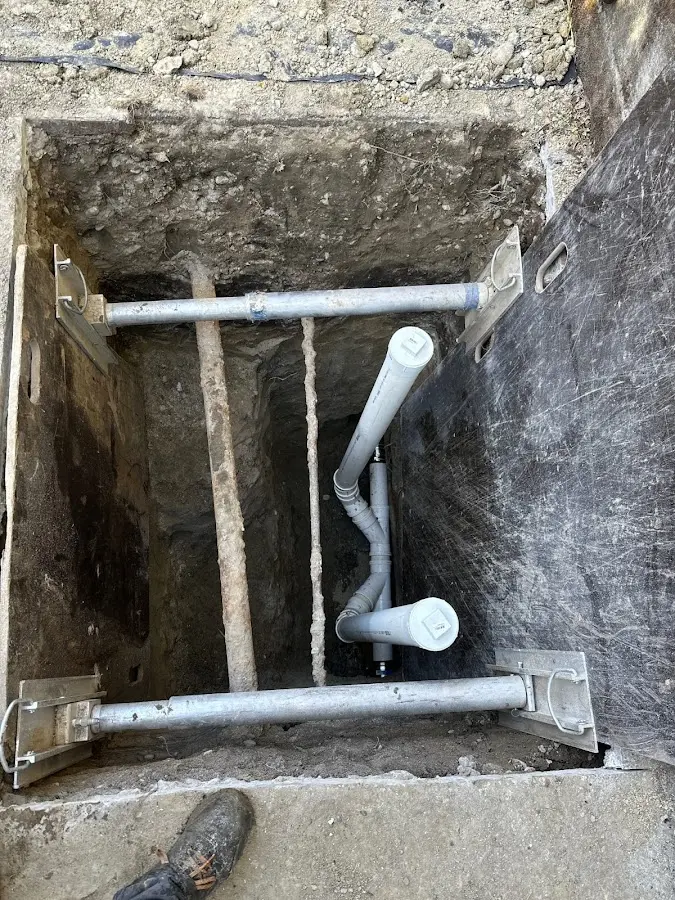 Experienced plumber completing Drain Cleaning work in Ossian